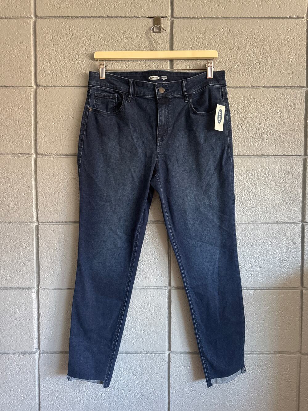 NWT Old Navy Rockstar Super Skinny Ankle Dark Wash Jean size 12